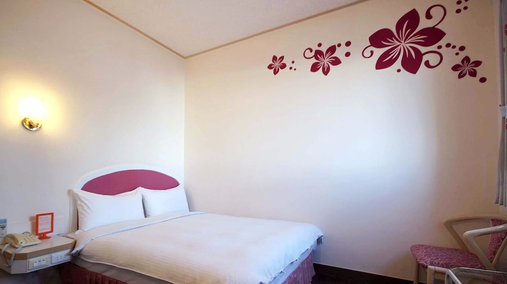 Traveler Hotel 5/37