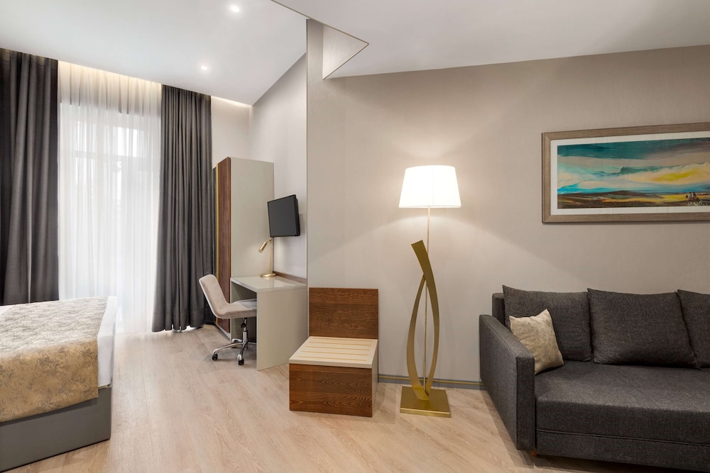 Tbilisi Chambers, Trademark Collection by Wyndham 28/50