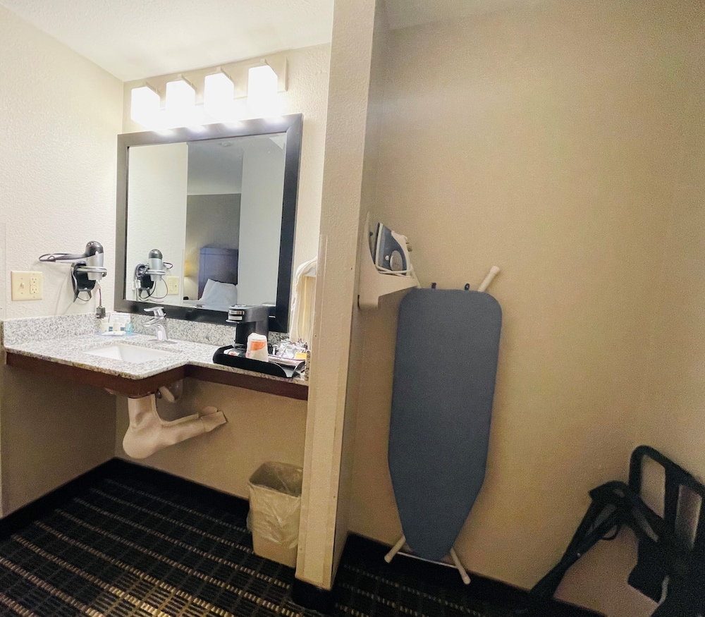 Sleep Inn & Suites Madison West 29/31