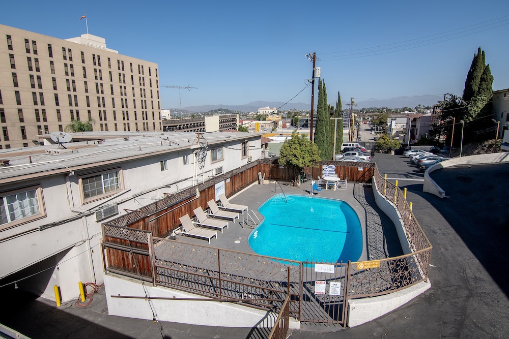 Pod Inn Los Angeles 46/50