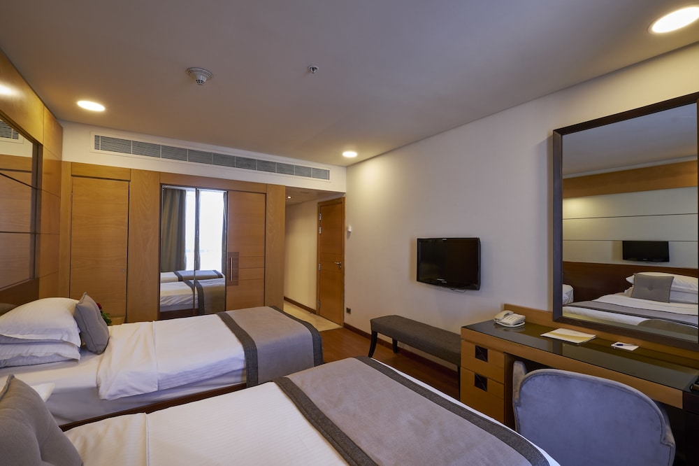 Coral Beach Hotel & Resort Beirut 14/49