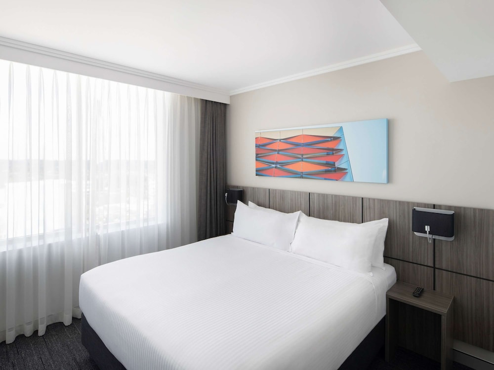 Mercure Sydney Bankstown 12/49