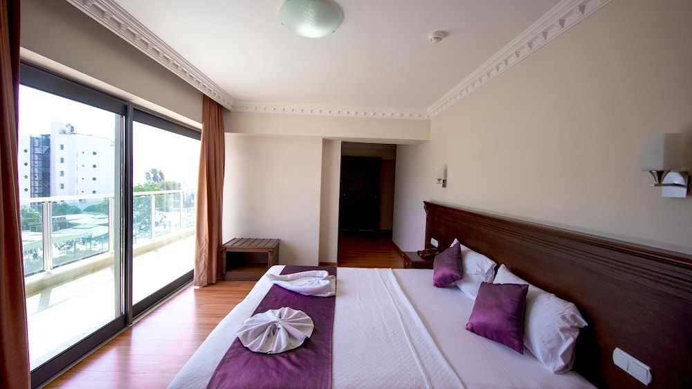 Cihanturk Hotel 35/72