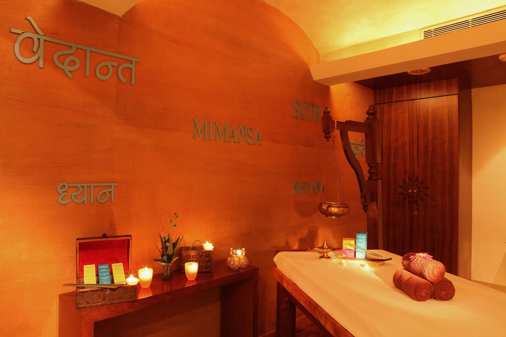 The Metropolitan Hotel Spa 25/50