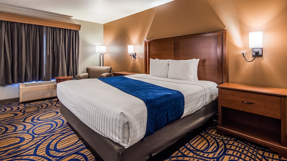 Standard, King Bed, Accessible