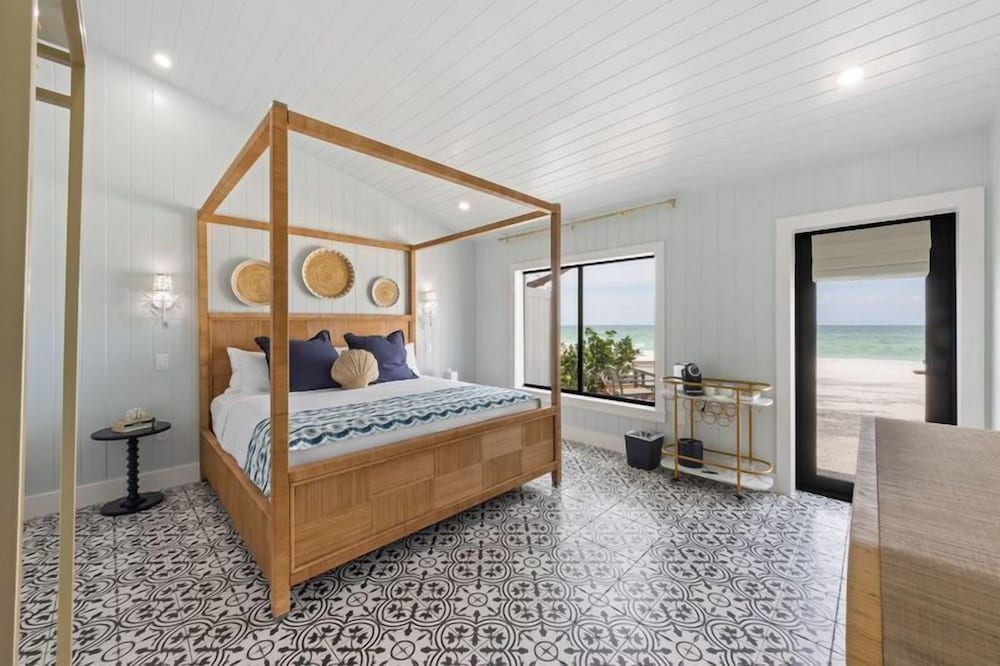 Luxury, King Bed, Beach Front