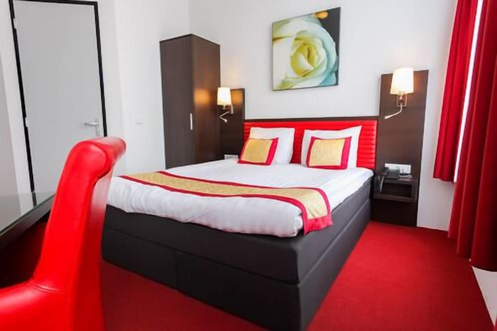 Standard, Double Bed, Hotel Allure 2/5