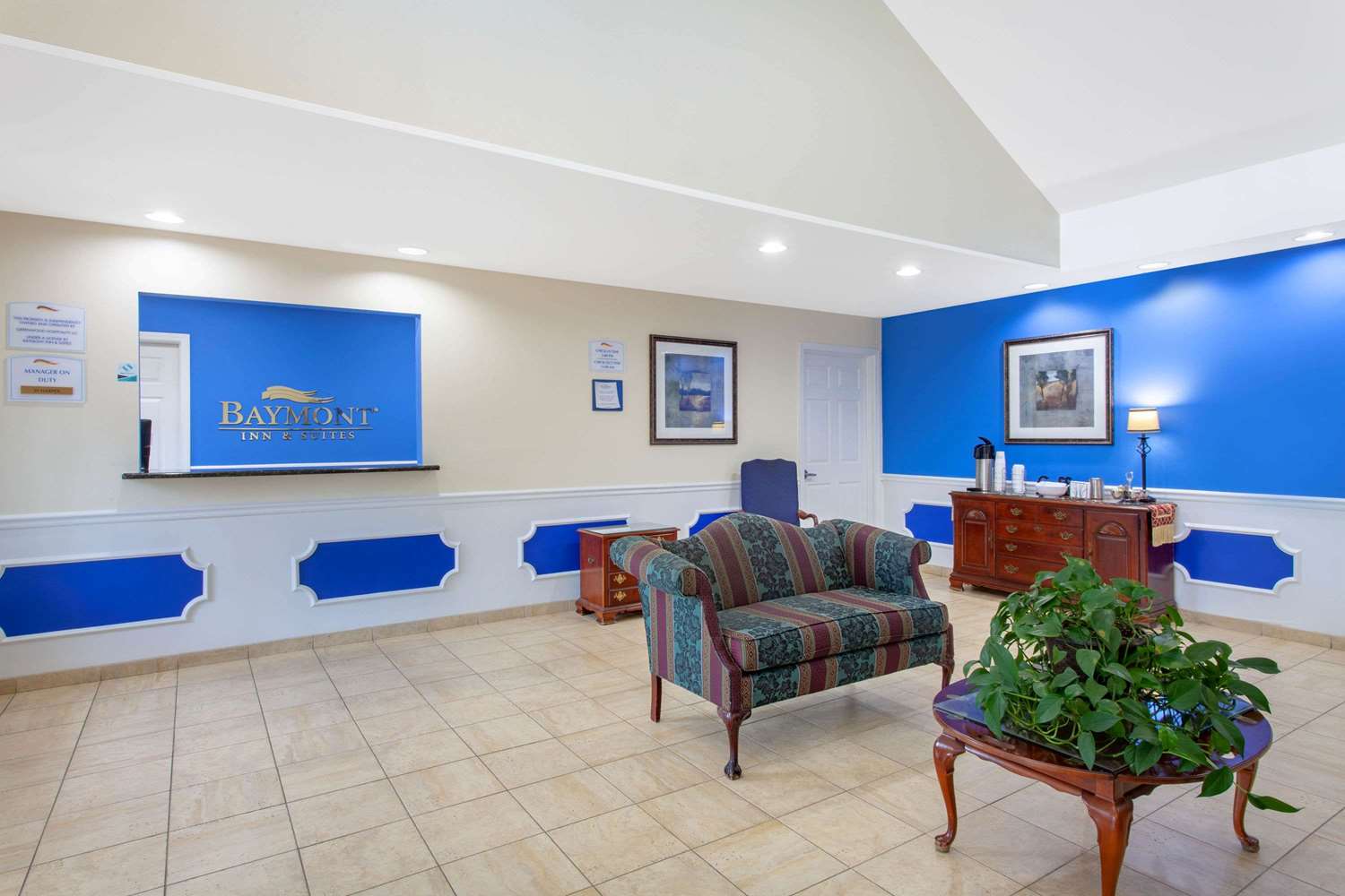 Baymont By Wyndham Greenwood 24/39