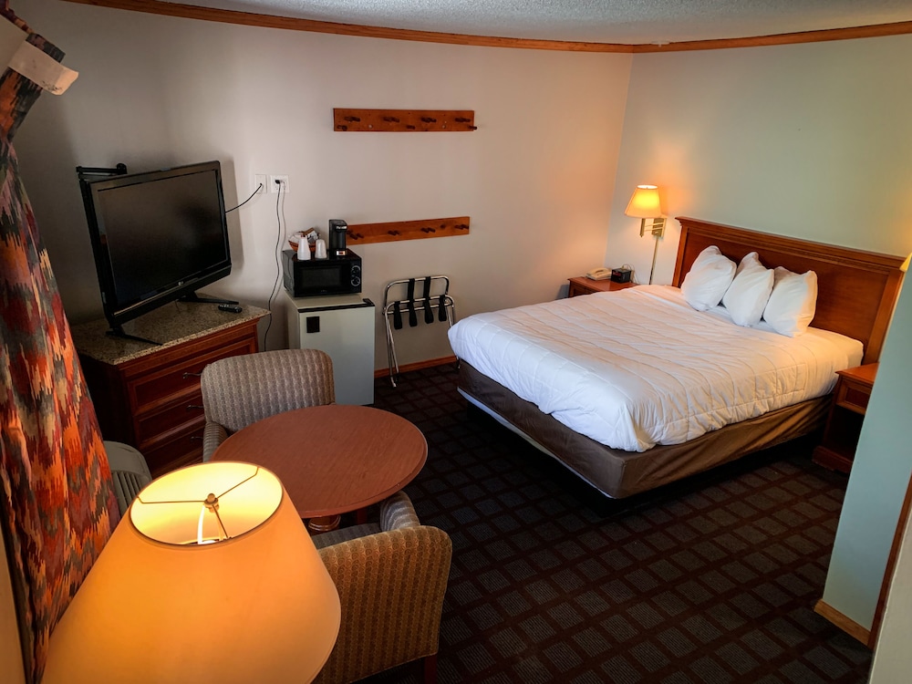 Ventura Grand Inn 30/39
