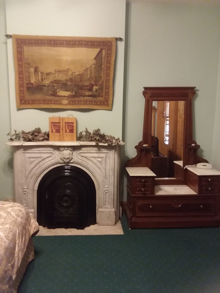 Inn Port Lodging 13/39