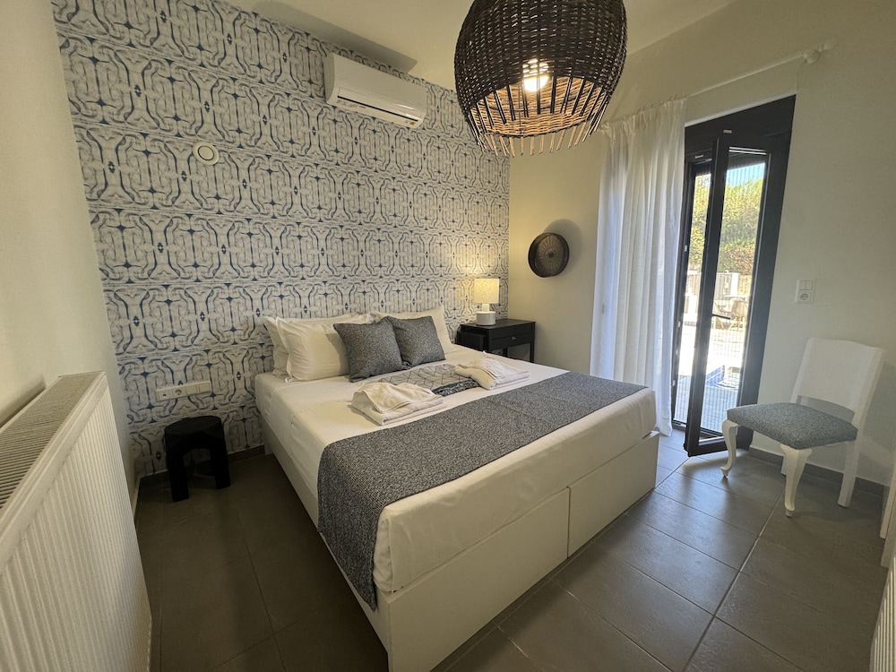 Villa Ikaros 10/50