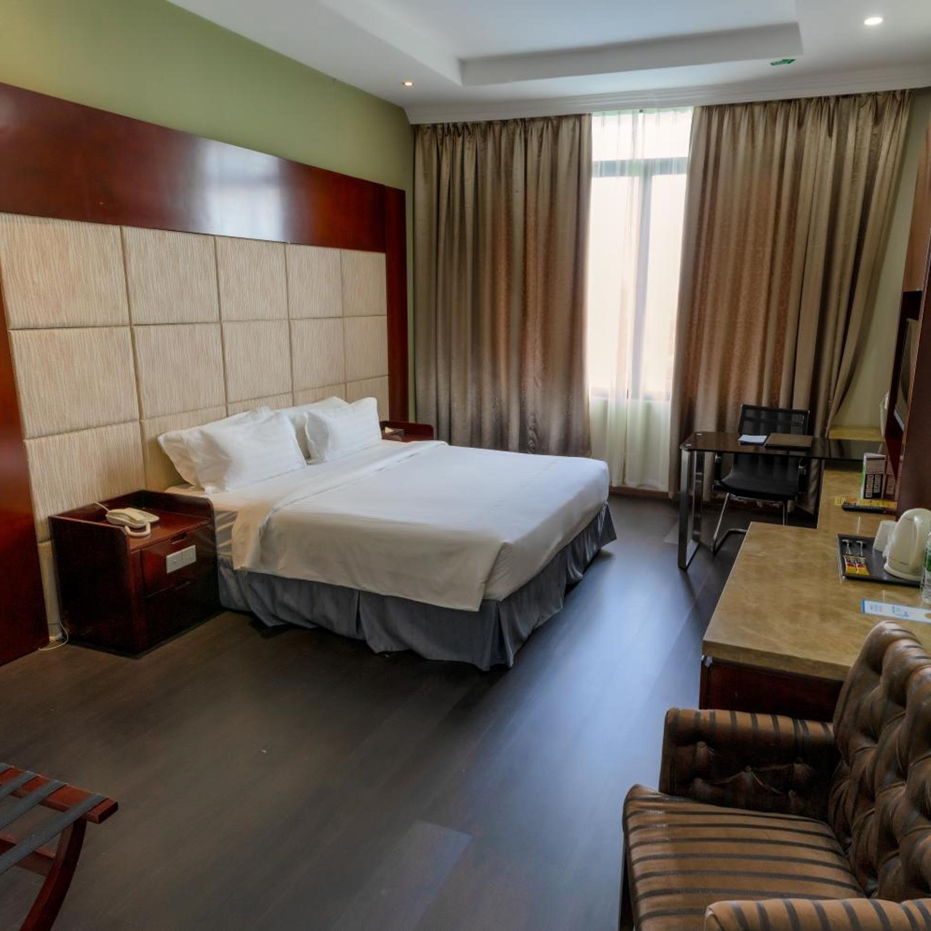 Seri Simanggang Hotel 15/40