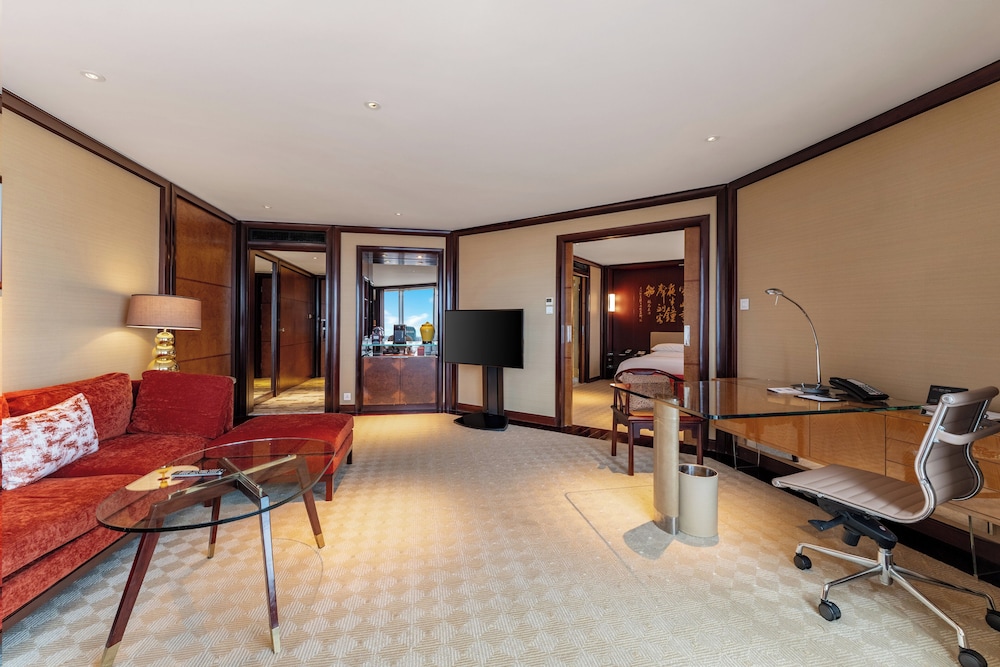 GRAND HYATT SHANGHAI 35/69