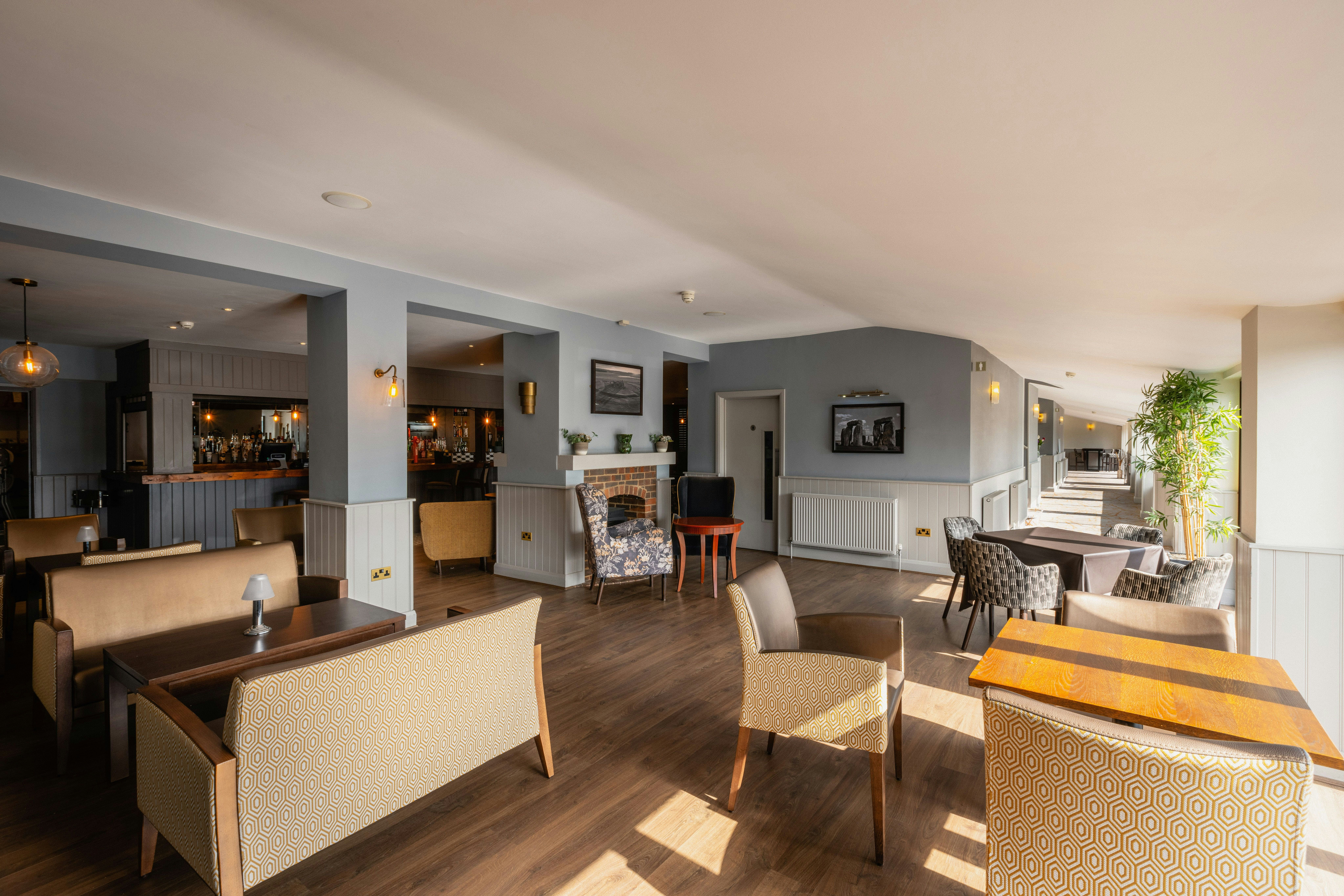The Stones Hotel 40/69
