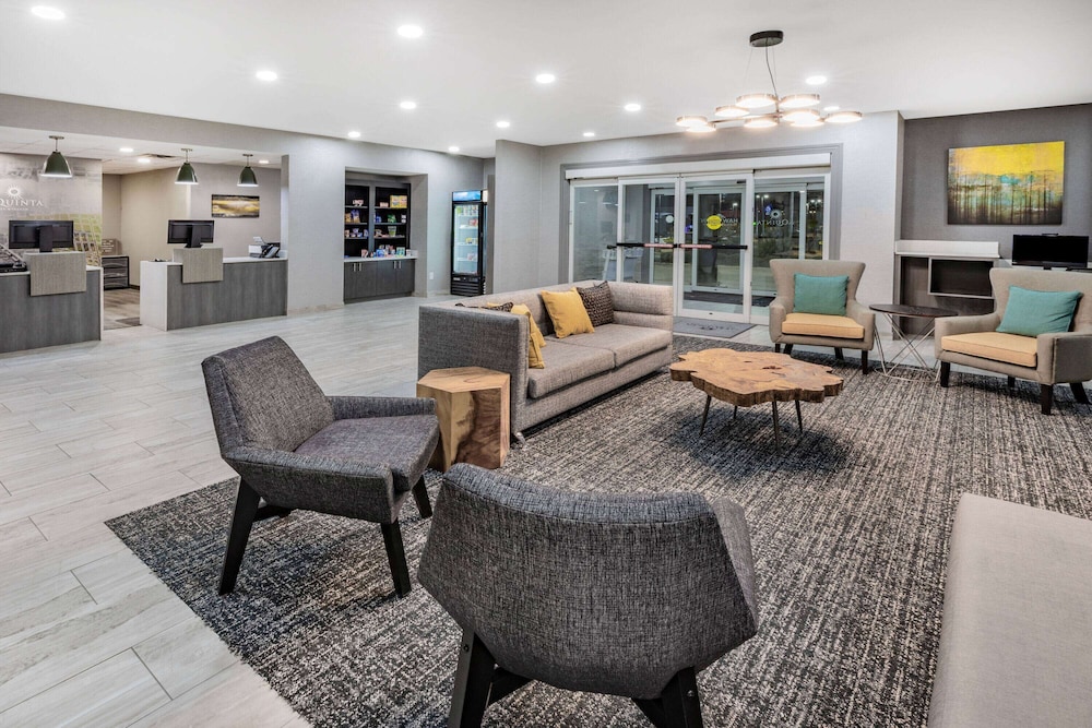 La Quinta Inn & Suites by Wyndham Ardmore 14/23