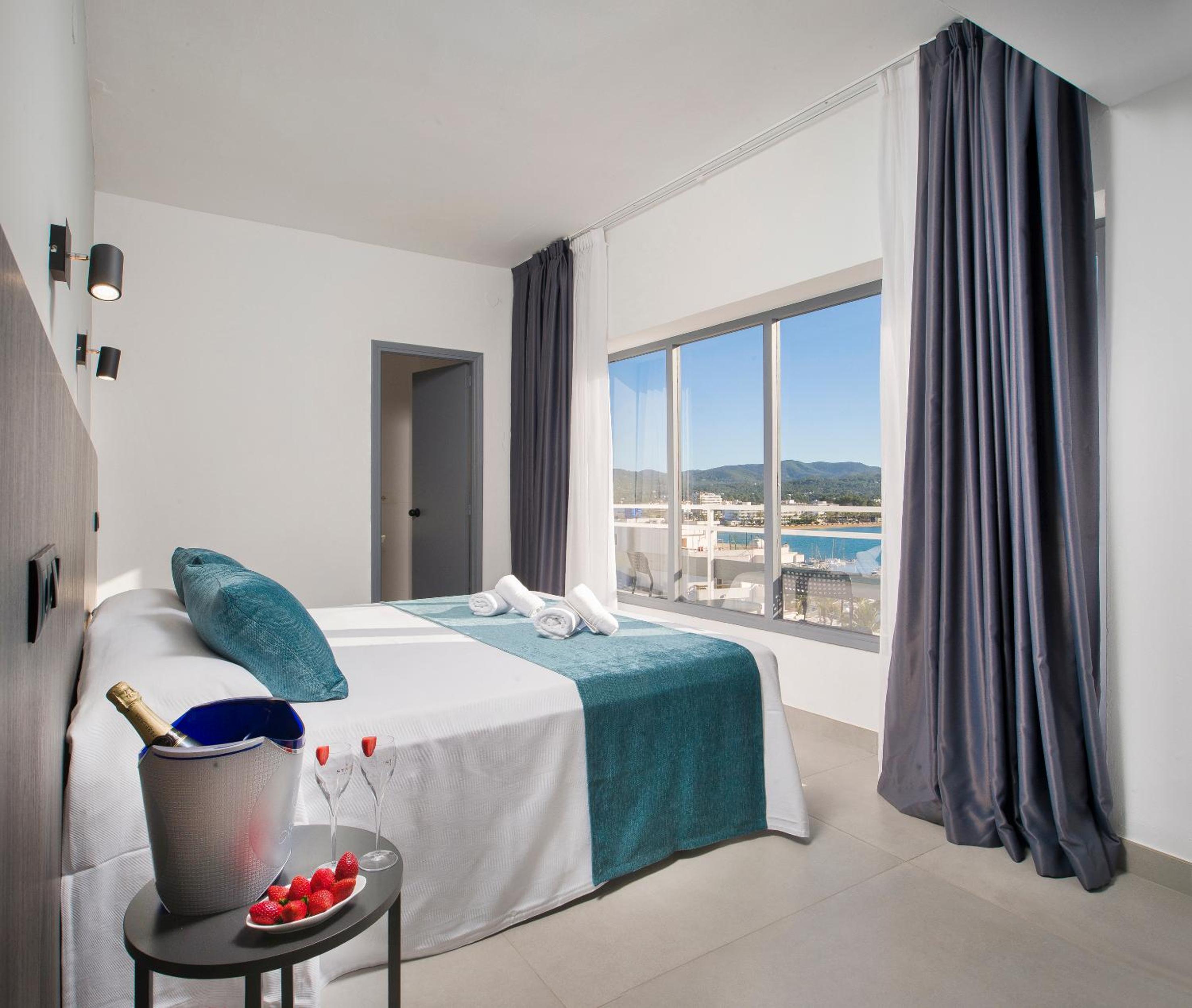Hotel Base Ibiza 32/45