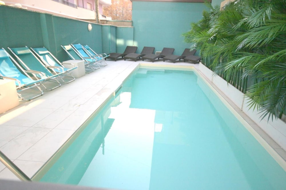RESIDENCE BEACH PARADISE 26/40