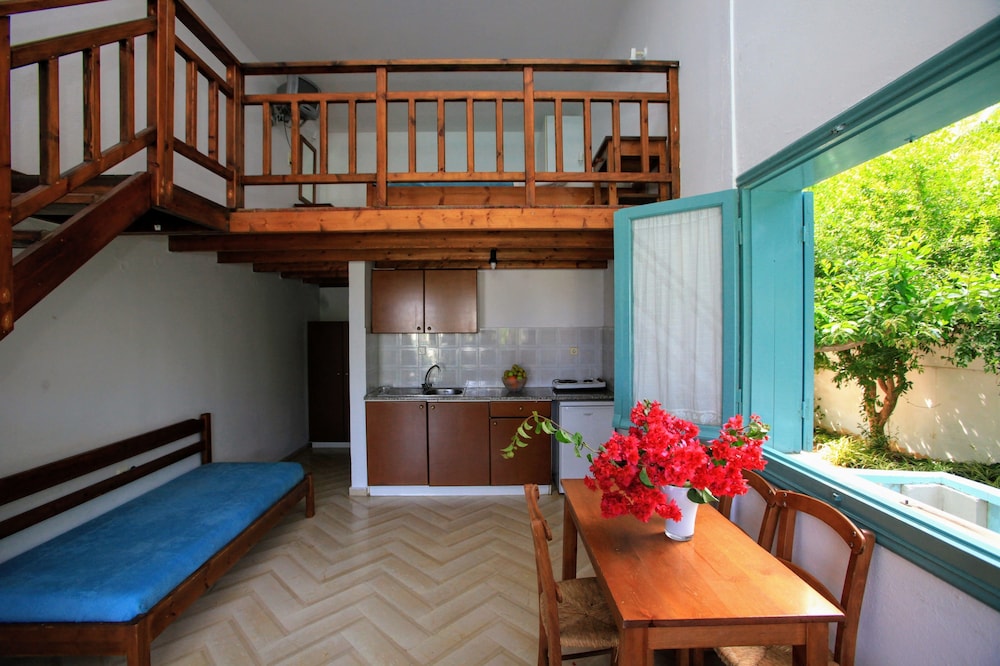 Anatoli Apartments 18/32