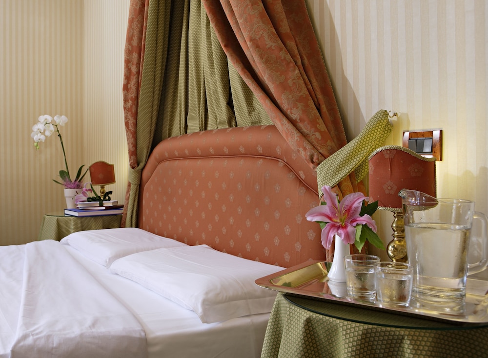 Kette Hotel 9/49