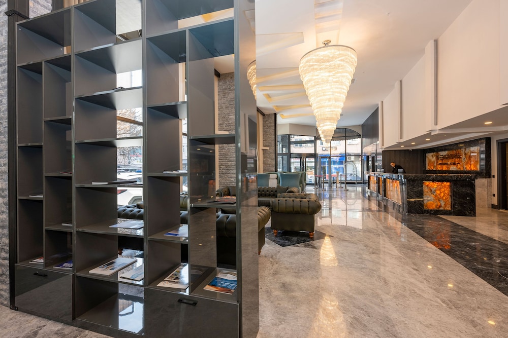 The Nirvanas Hotel 23/29