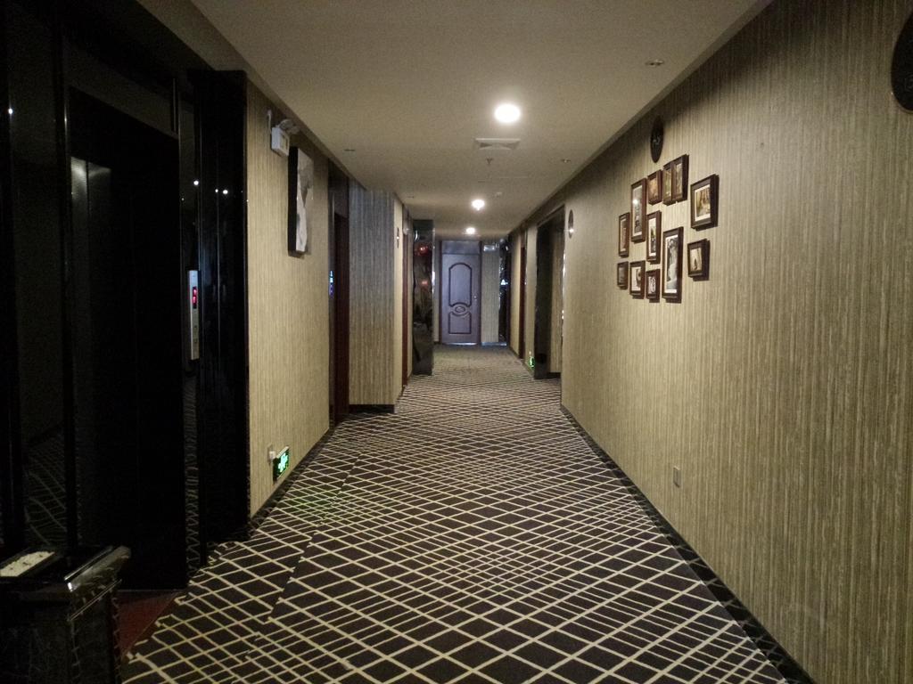 Homies Hotel 4/23