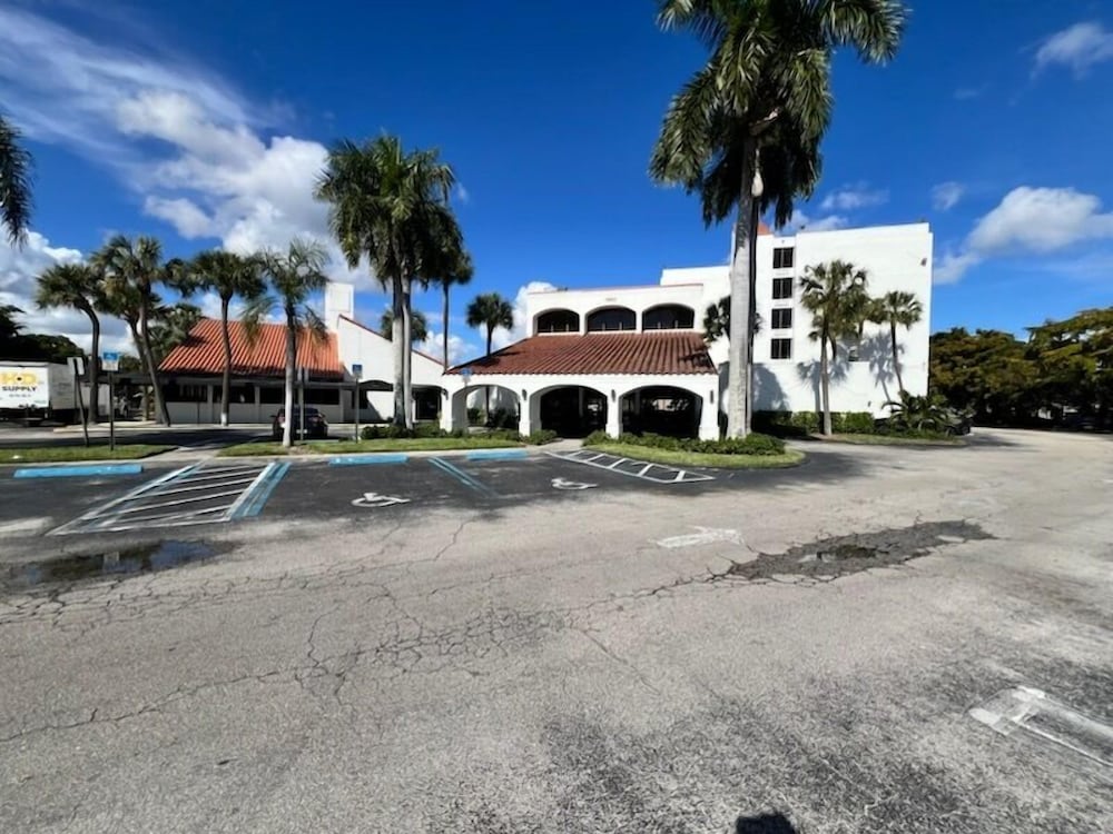88 Palms Hotel and Event Center 46/59