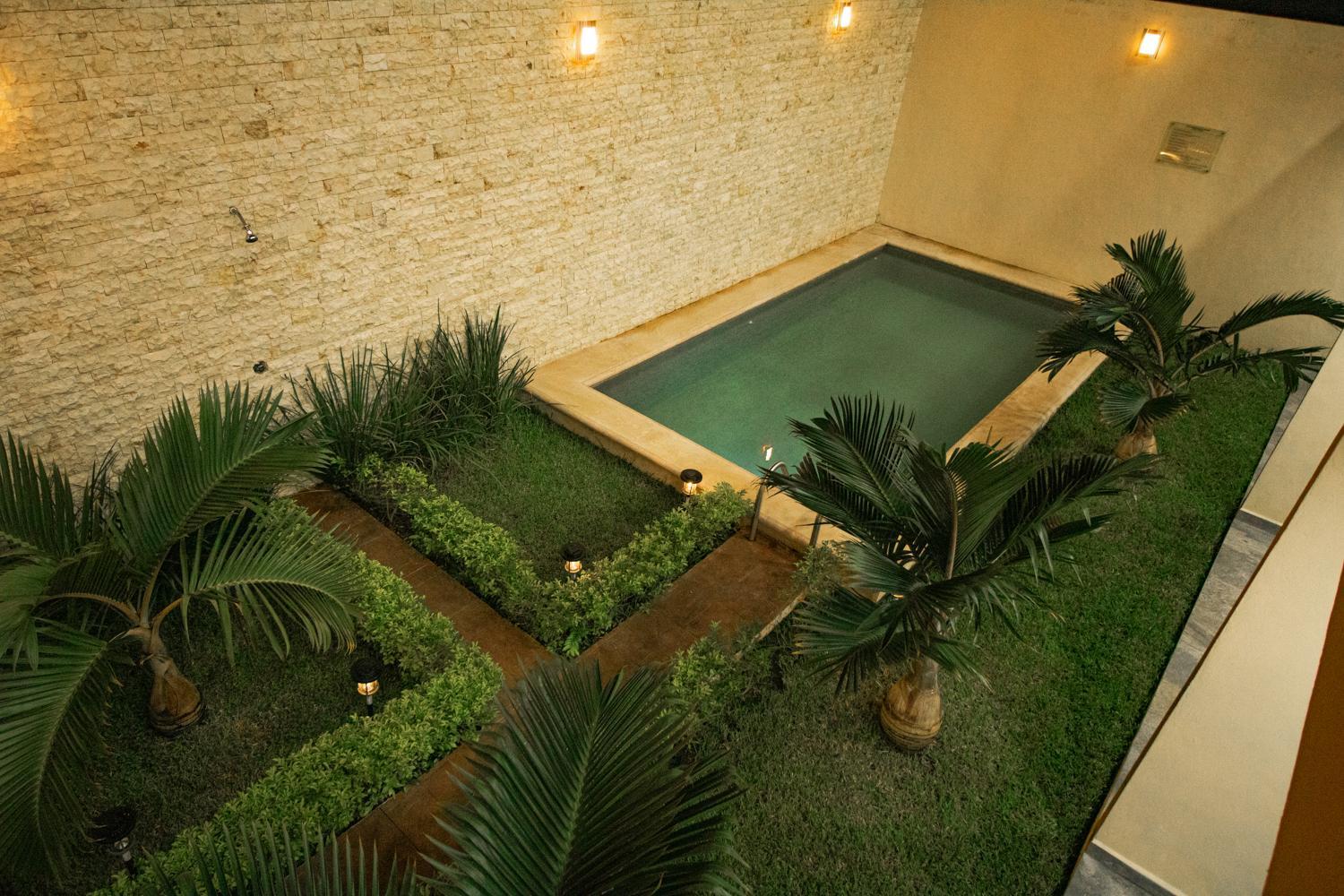 Hotel Avila 33/41