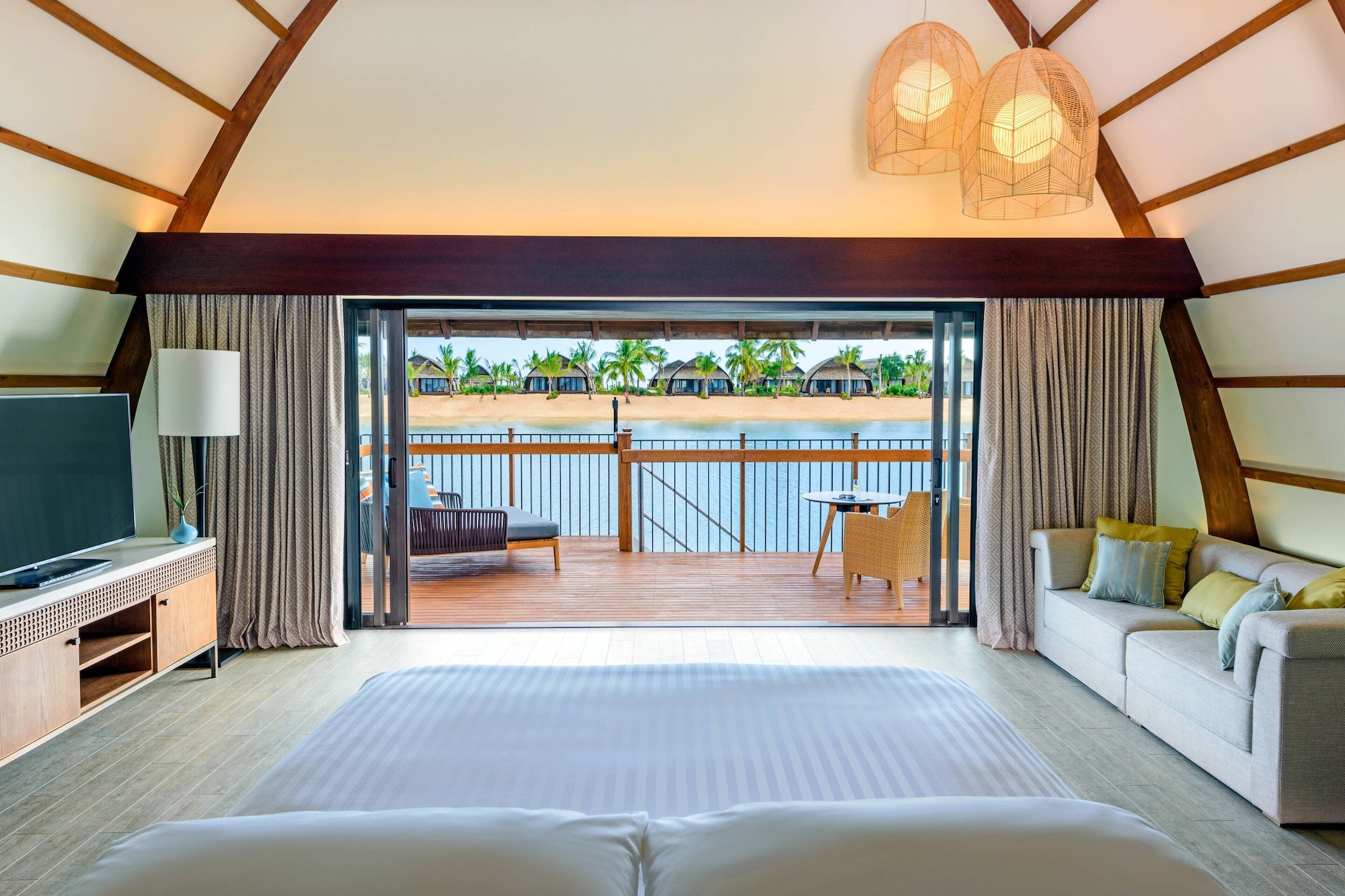 Overwater, Lagoon, Bure, Villa, King Bed 2/3