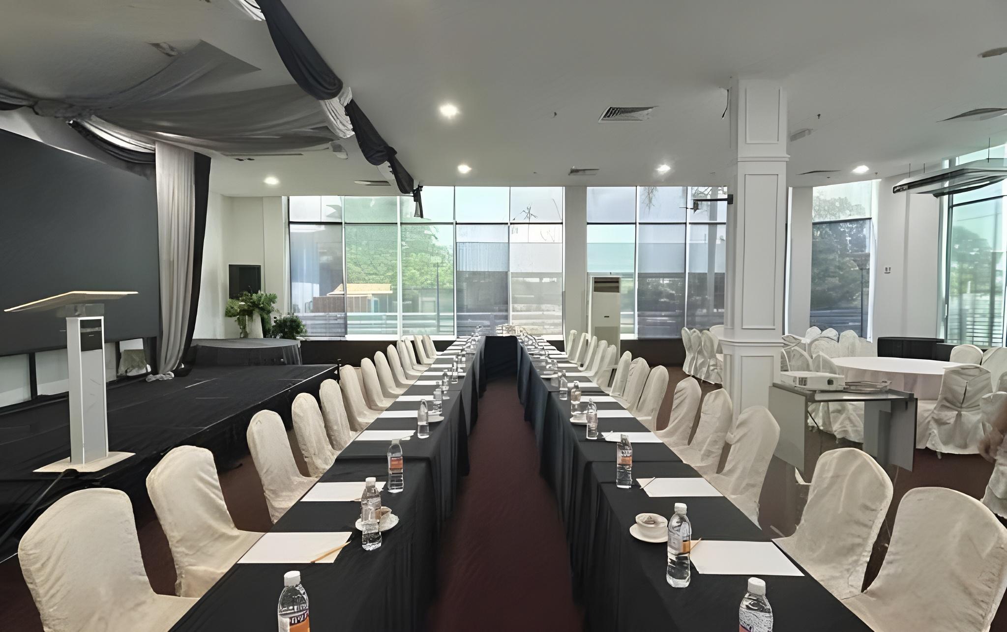 Dormani Hotel Kuching 36/40