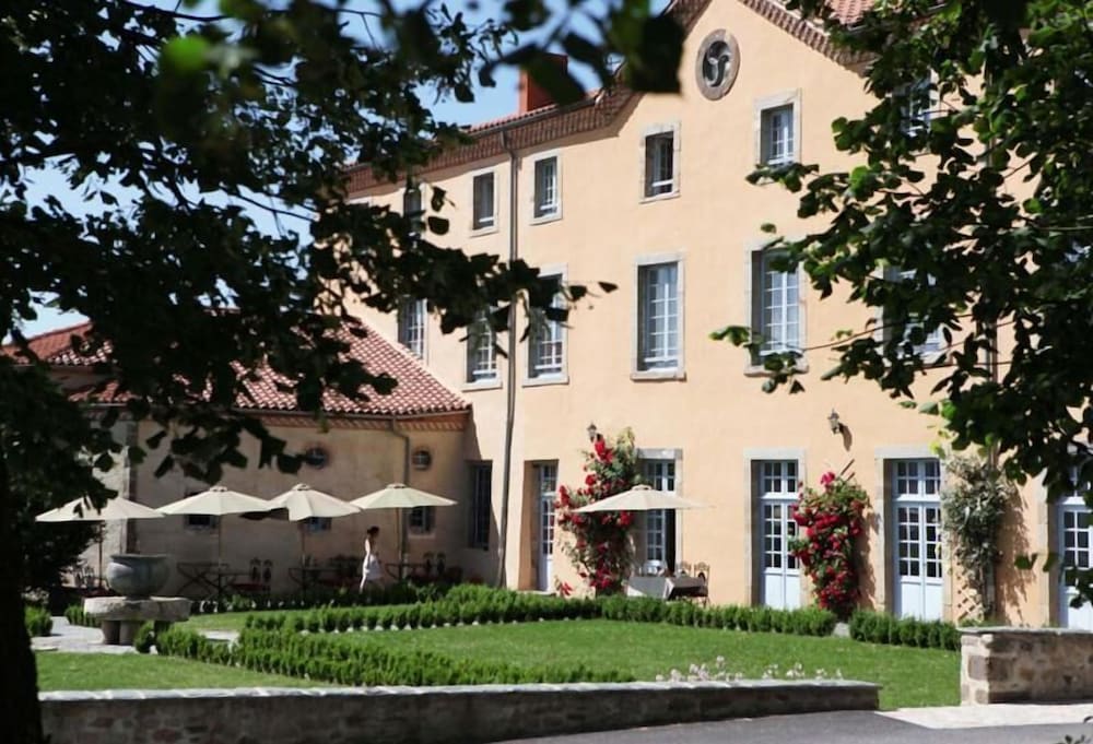 Hotel The Originals Domaine Saint-Roch 46/53