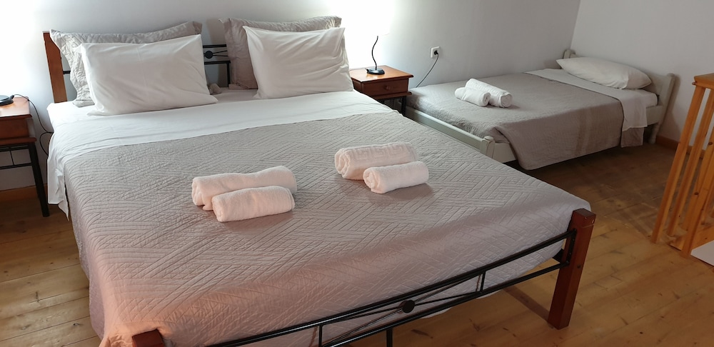 Olive Press Hotel 9/50