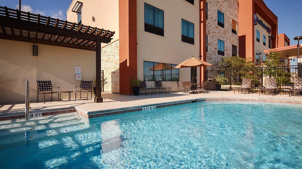 Best Western Plus College Station Inn and Suites 2/35