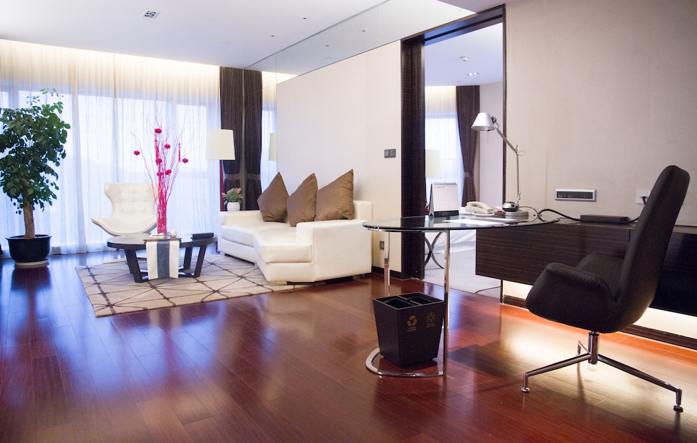 Wyndham Garden Yuhuan Downtown 45/65