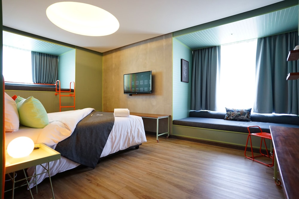 Samsen Street Hotel 13/44