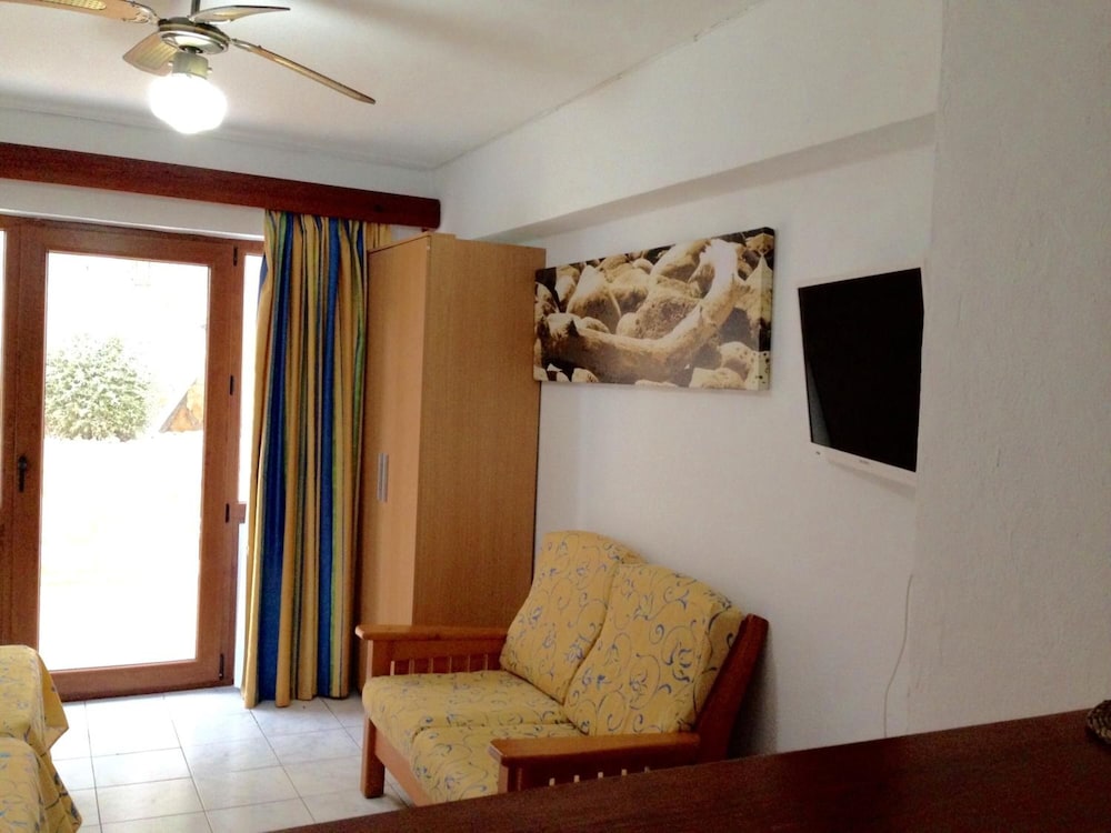 Llevant Apartments 13/30