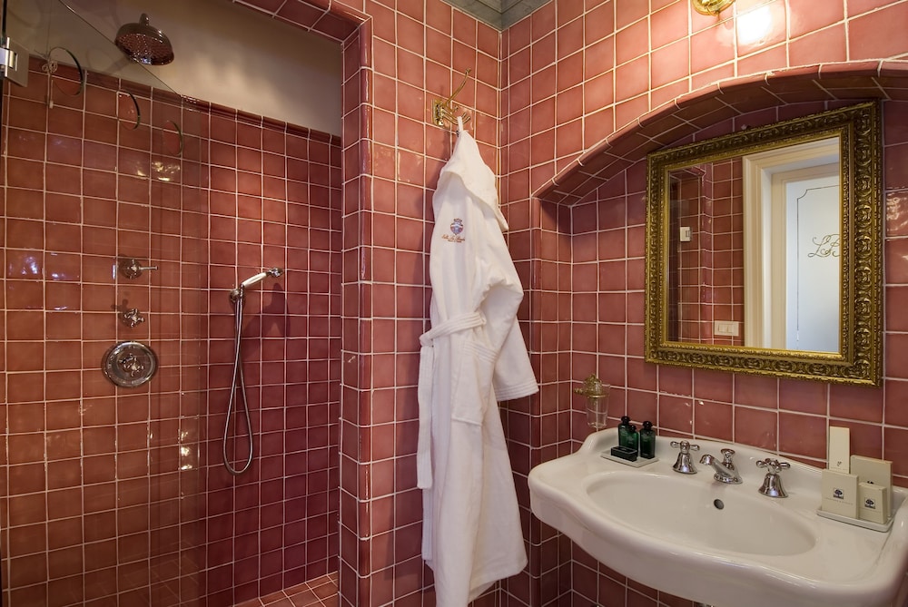 VILLA LA BORGHETTA RESORT 42/46