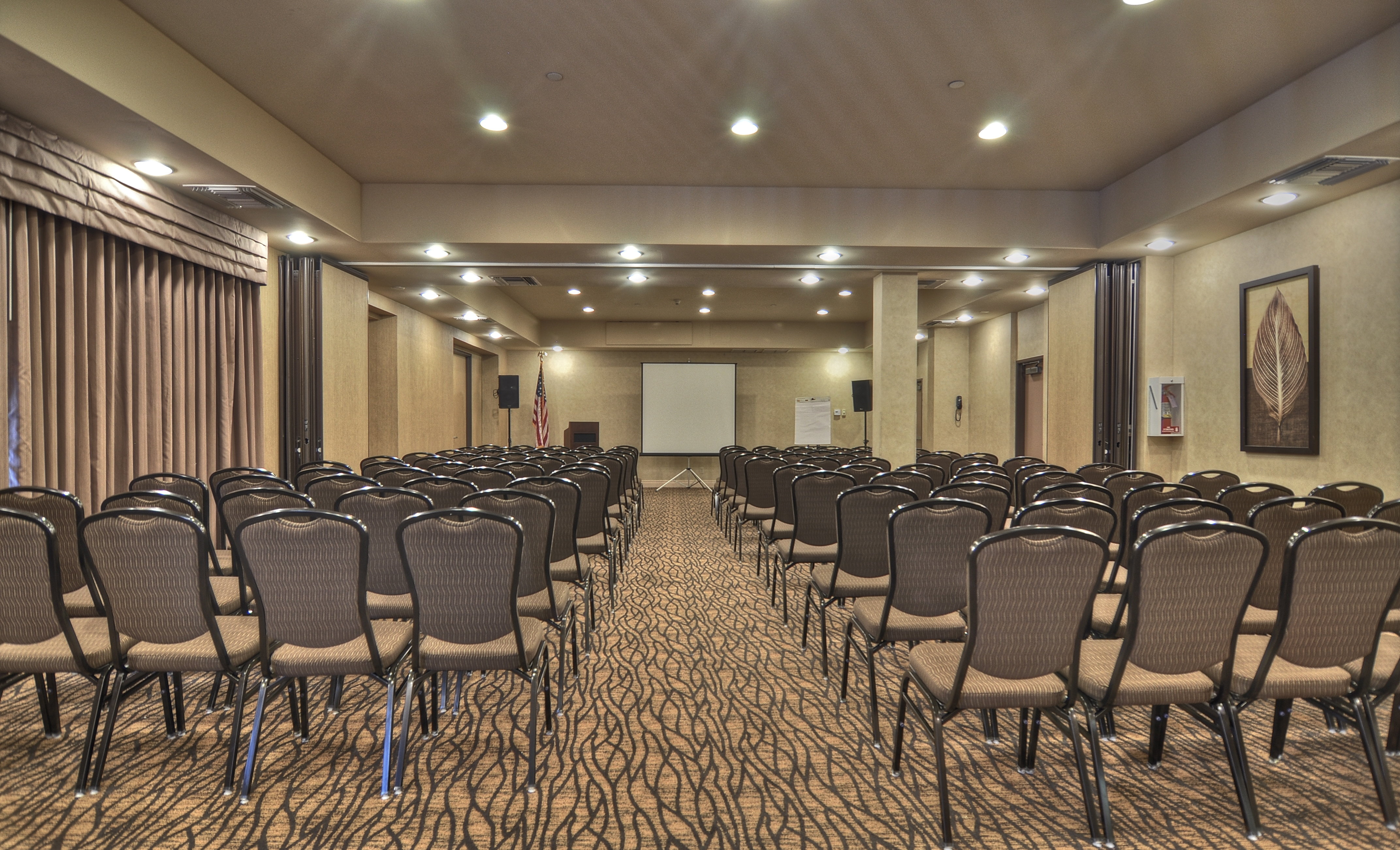 HOLIDAY INN EXPRESS SAN DIEGO SOUTH - CHULA VISTA 59/71