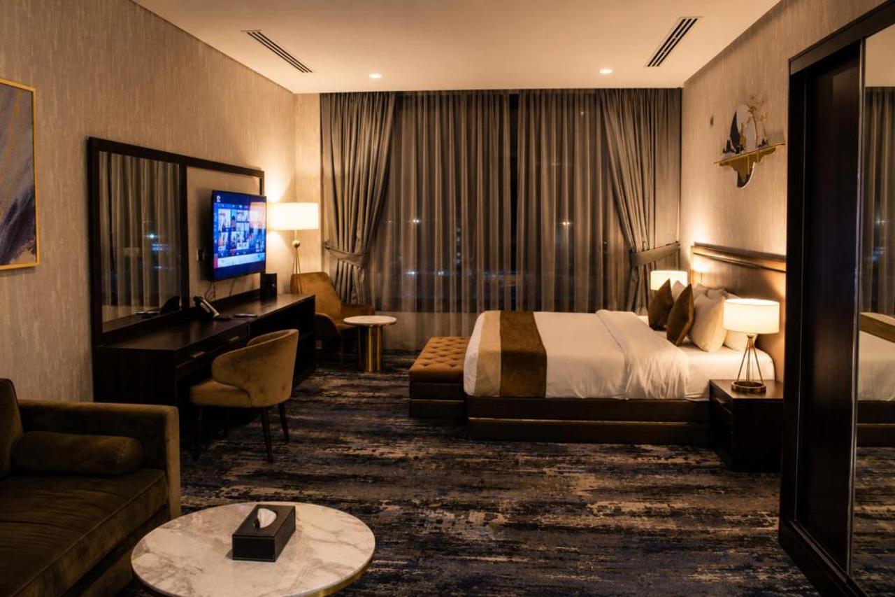 Leaf Suites 18/20