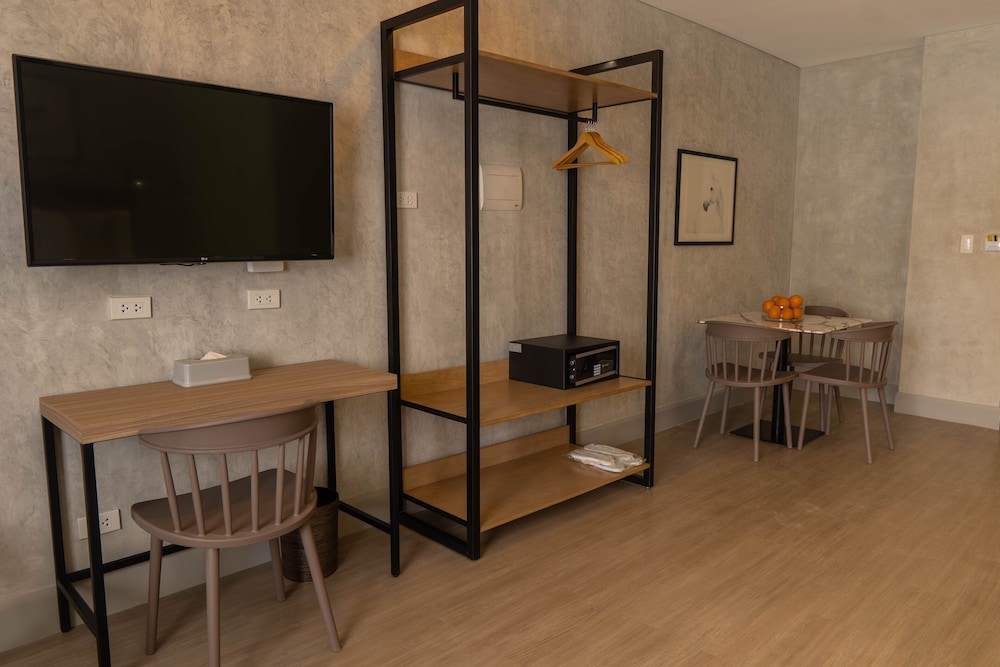 Primeway Suites Cebu 42/45