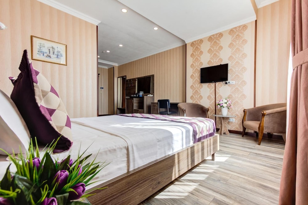Bishkek Centrum Hotel 35/66