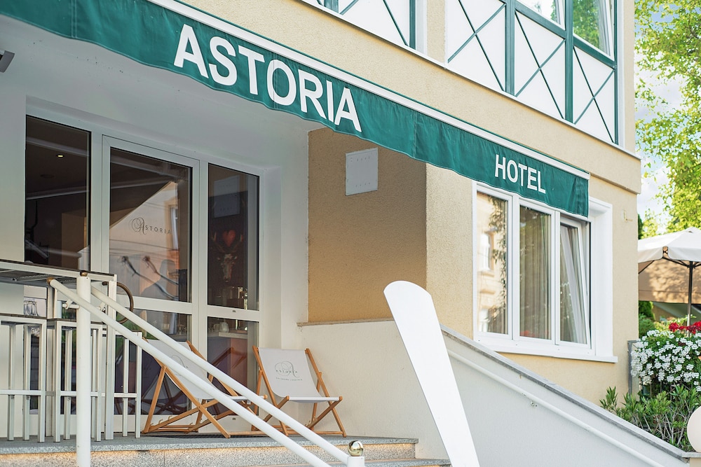 Astoria 6/71