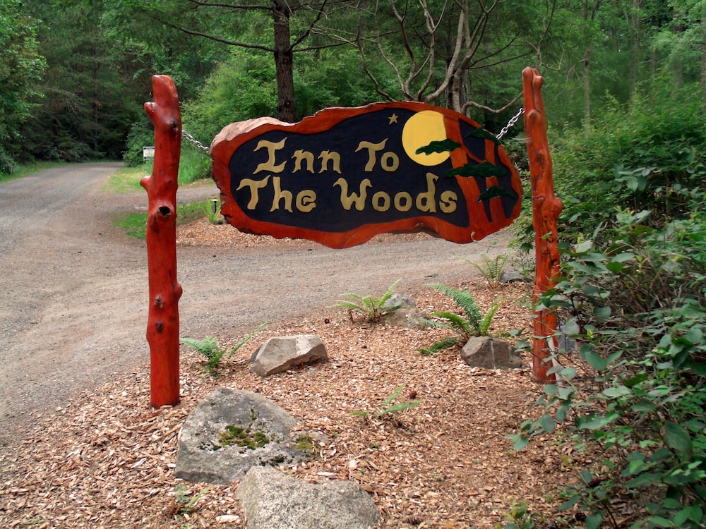 Inn to the Woods Bed and Breakfast 28/33