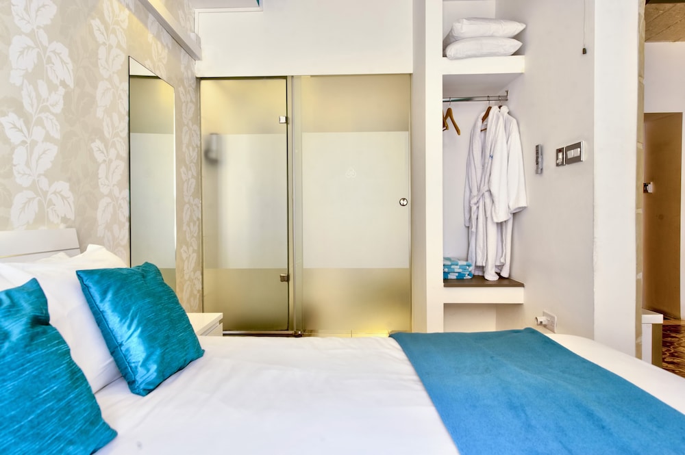 Barrakka Suites 16/50