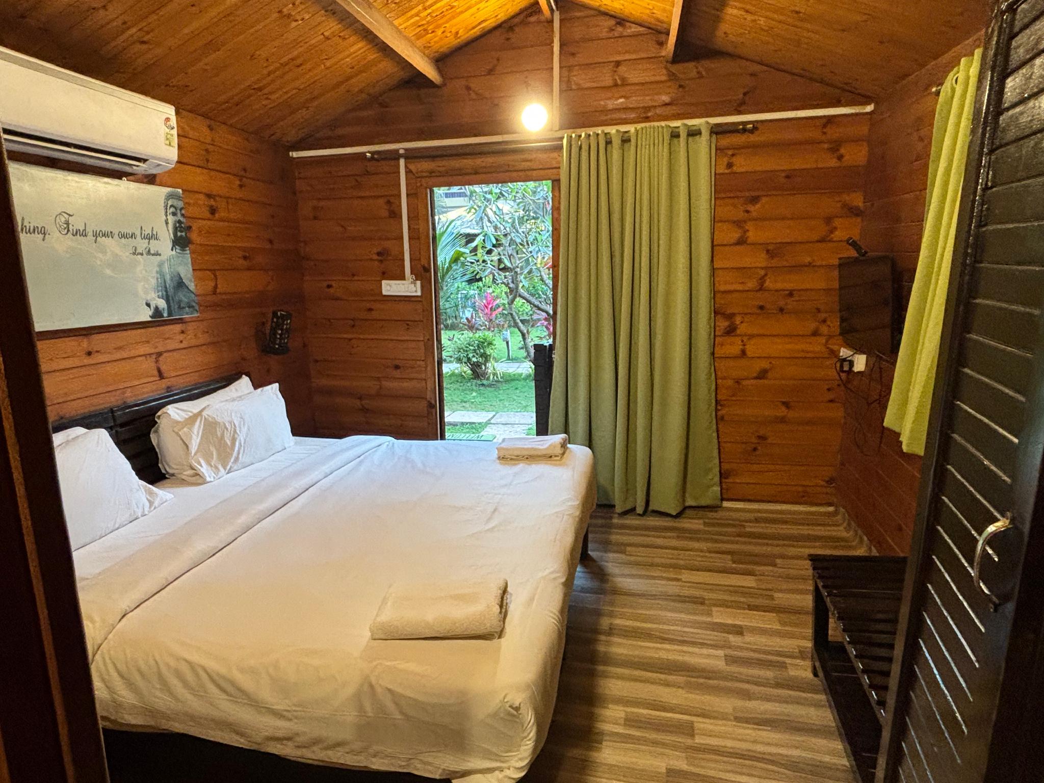 Wooden, Deluxe, Cottage, Double Bed, Garden View