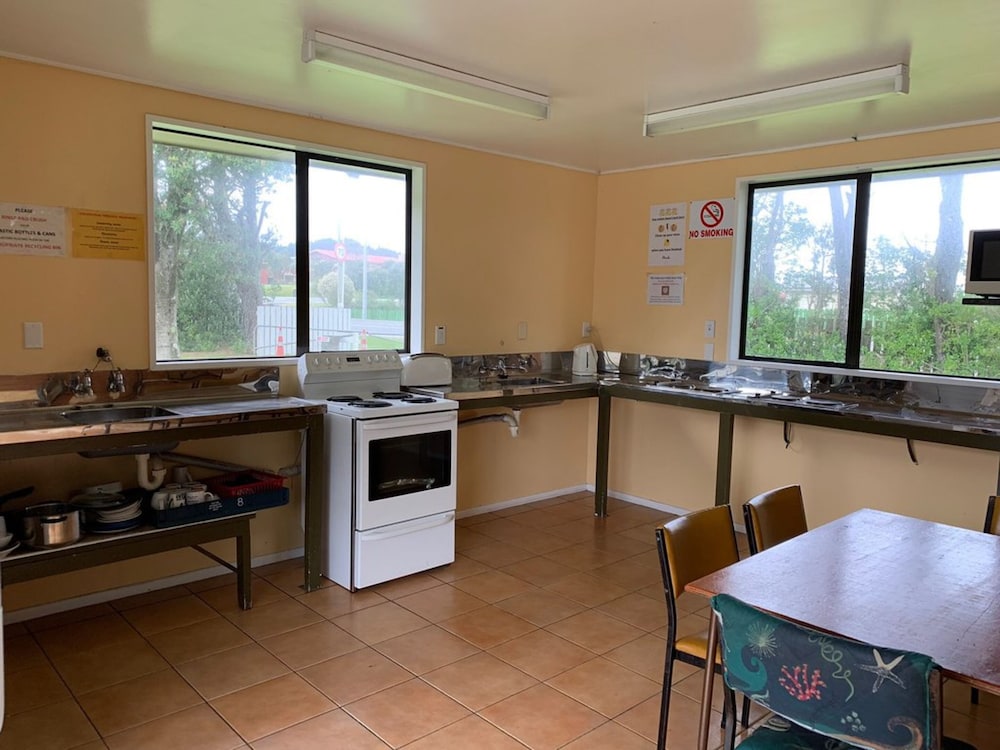 Greymouth Kiwi Holiday Parks Motels 29/44
