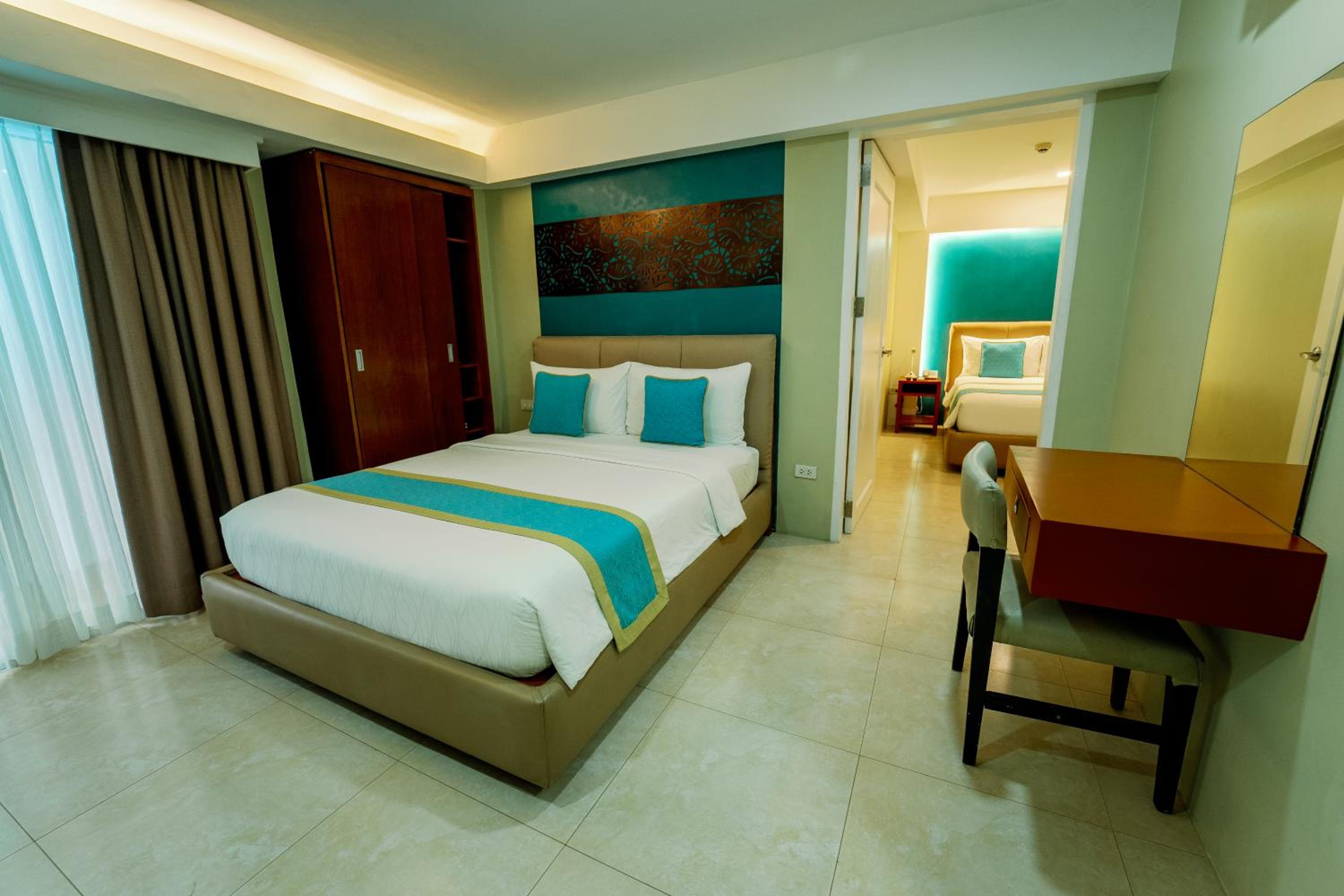 Family Suite, Junior Suite