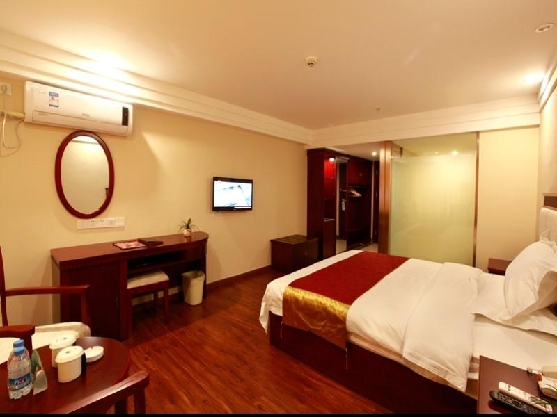 Greentree Inn Sanya Jiyang District Yalongbay Yingbin Avenue Hotel 9/23