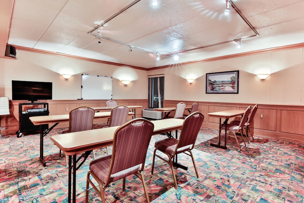 The View Inn Suites Hotel 64/69