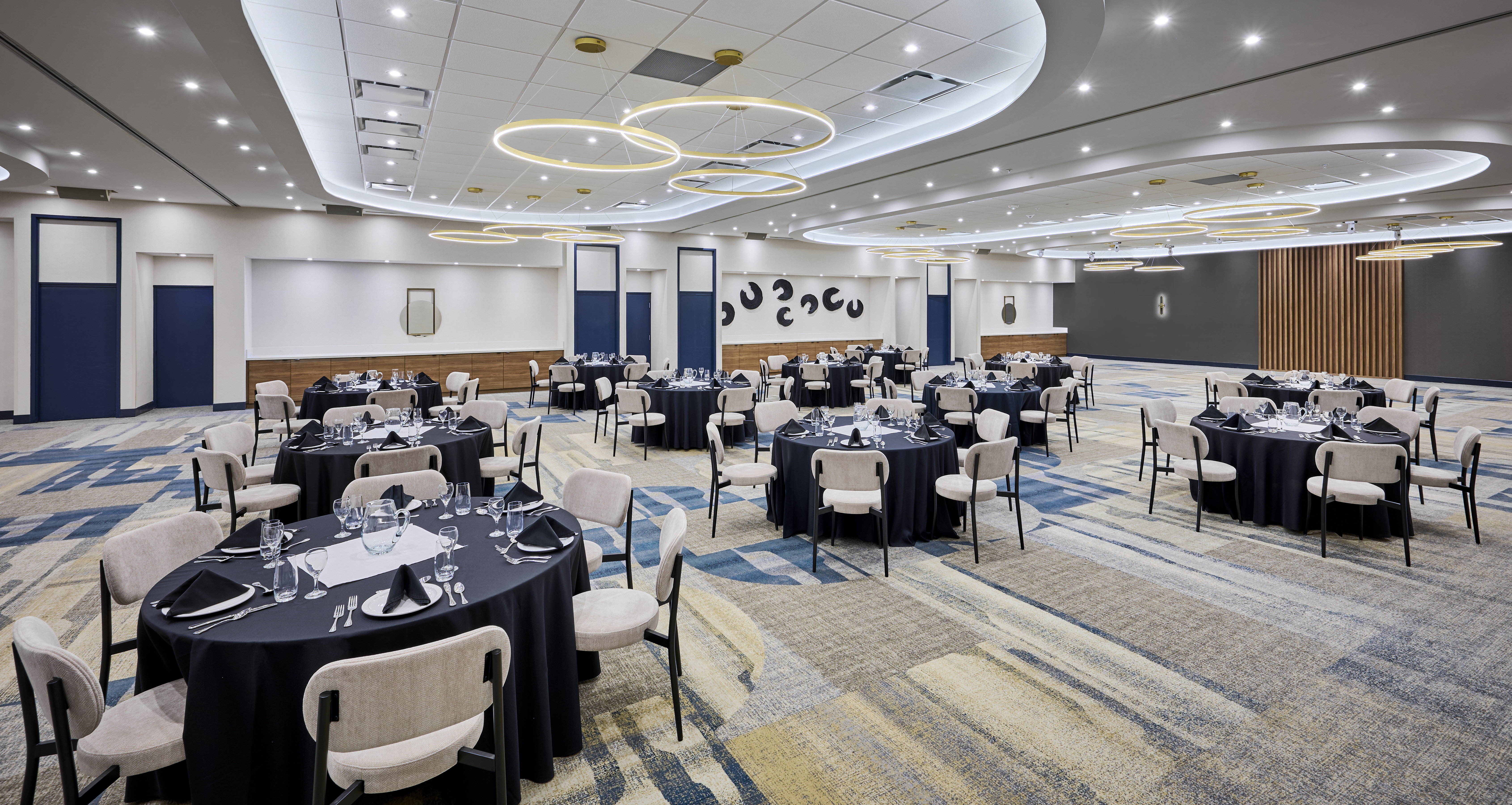 Holiday Inn Burlington Hotel And Conference Centre 61/76