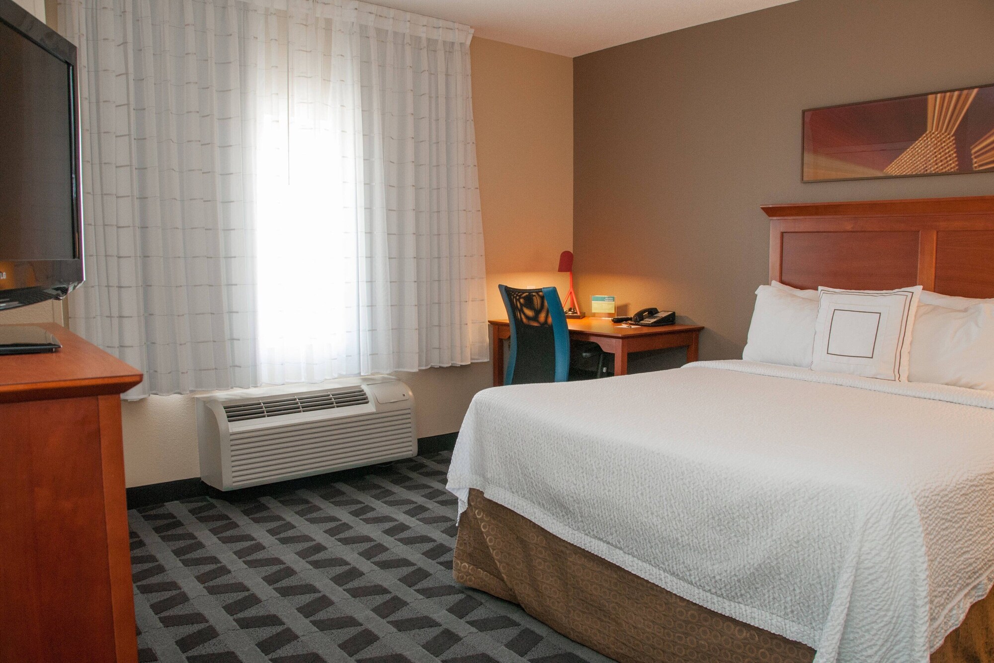 STUDIO, KING BED, SOFA